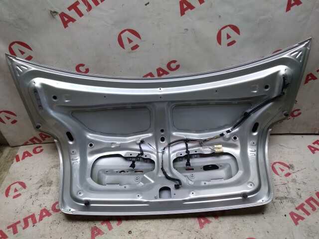 Крышка багажника TOYOTA Avensis 