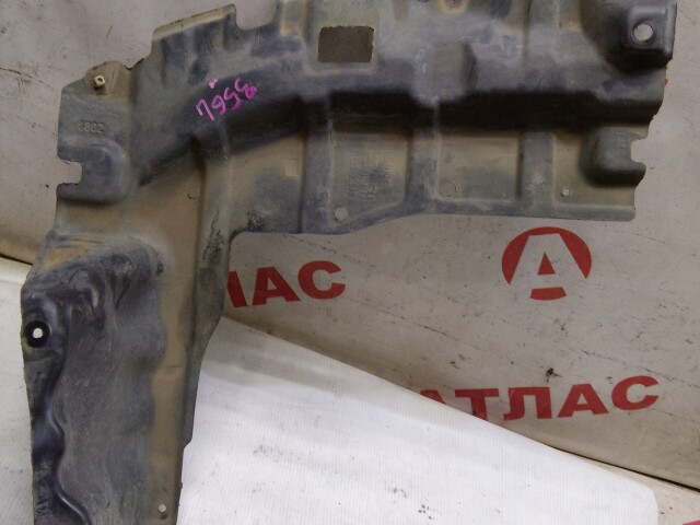 Защита двигателя TOYOTA Ist 