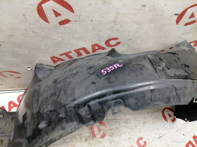 Подкрылок TOYOTA Avensis 