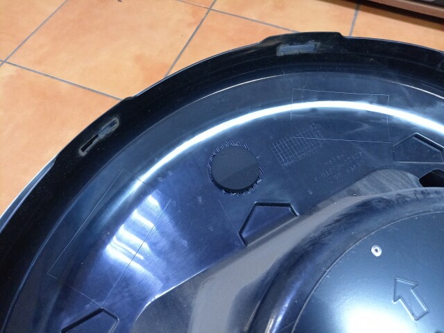 Колпак запасного колеса SUZUKI Escudo 