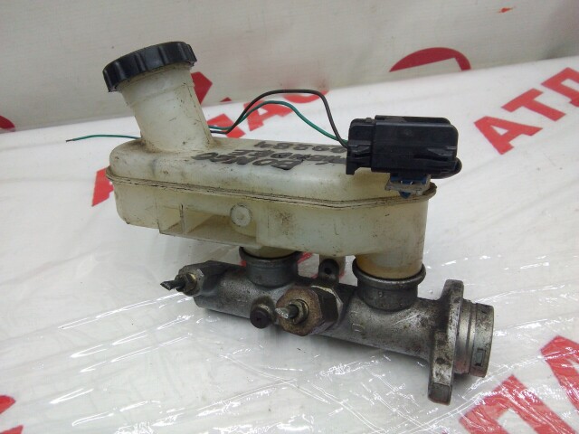 Главный тормозной цилиндр MAZDA Bongo Friendee 