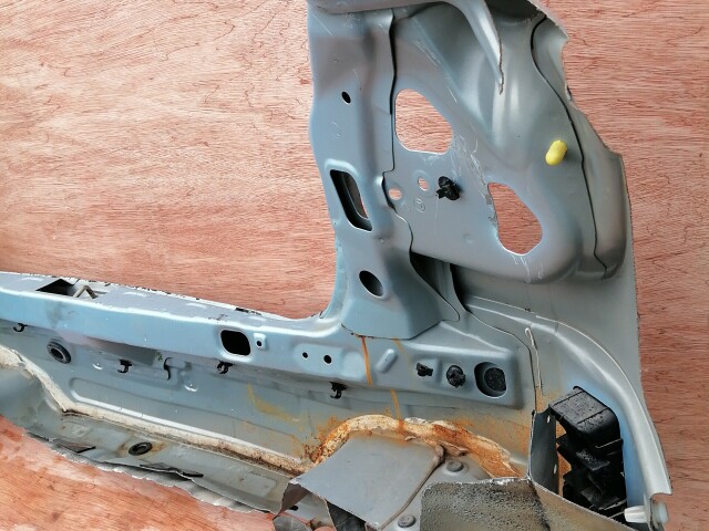 Задняя панель TOYOTA Vitz 
