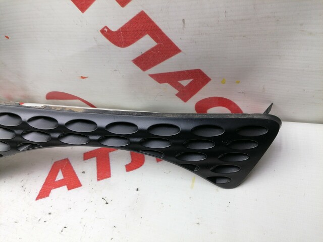 Решетка радиатора NISSAN Juke 