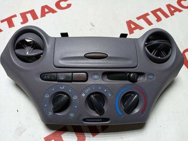 Блок управления печкой и кондиционером TOYOTA Platz 