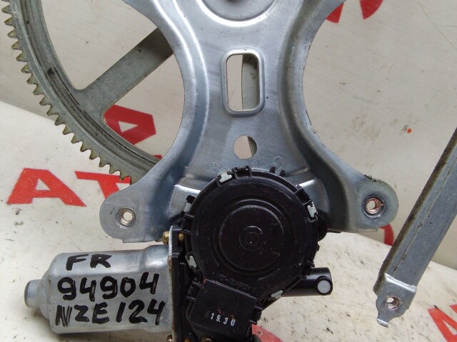 Стеклоподъемник TOYOTA Corolla Fielder 