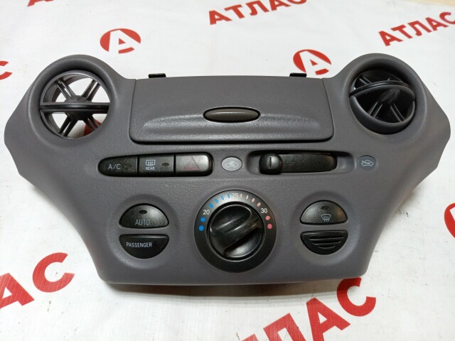 Блок управления печкой и кондиционером TOYOTA Platz 