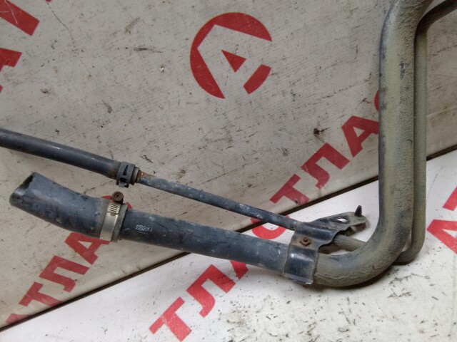 Горловина бензобака TOYOTA Ist 