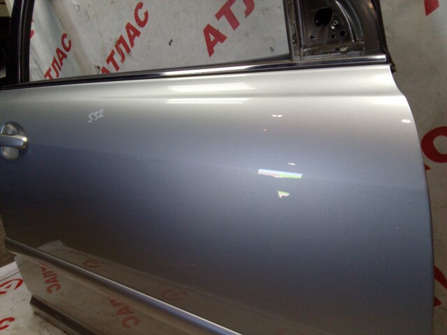 Дверь TOYOTA Avensis 