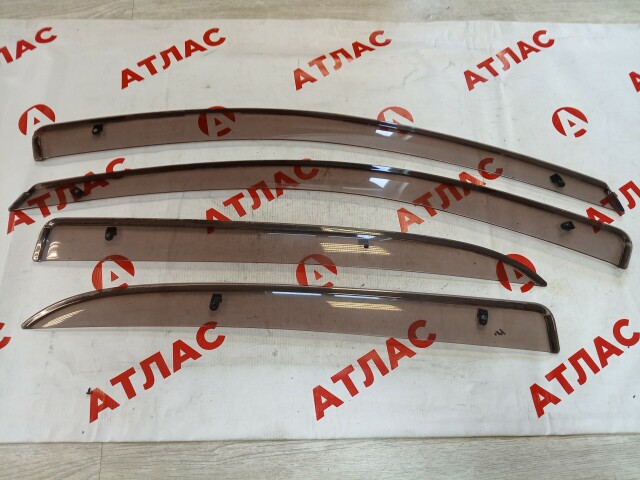 Ветровик TOYOTA Vitz 