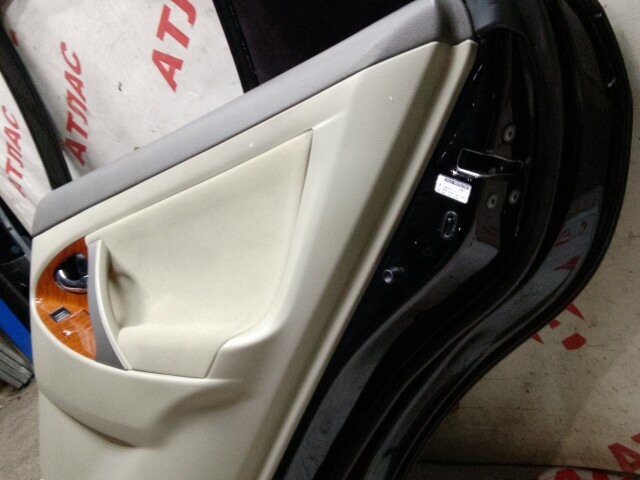 Дверь TOYOTA Camry 