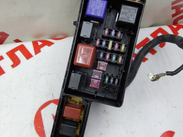 Блок предохранителей TOYOTA Caldina 7A-FE