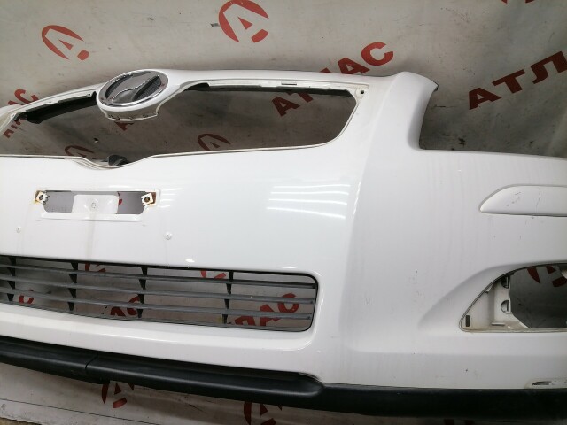 Бампер передний TOYOTA Avensis 