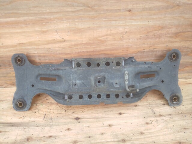 Балка задняя TOYOTA Camry 