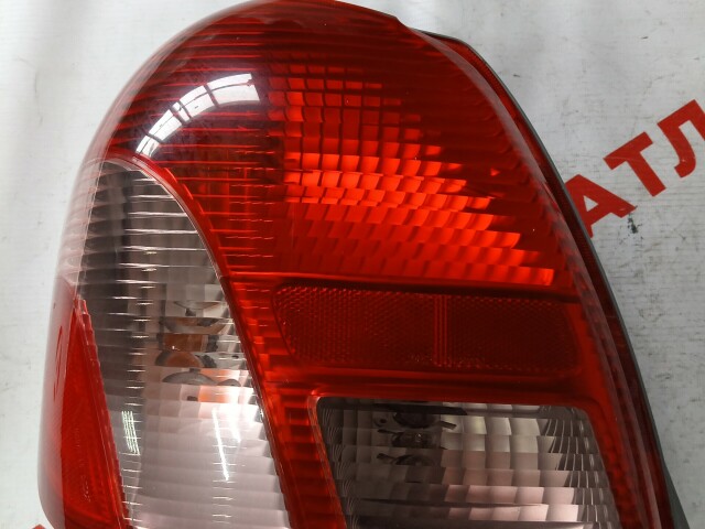 Стоп TOYOTA Platz 