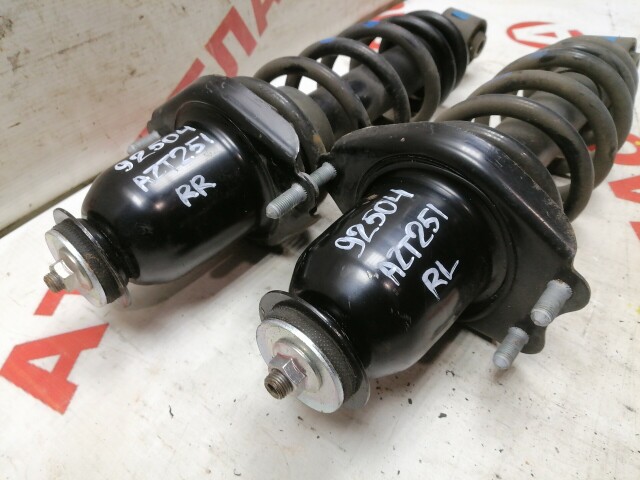 Стойка TOYOTA Avensis 