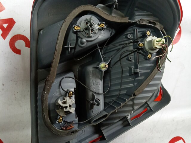 Стоп TOYOTA Platz 