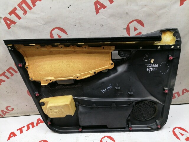 Обшивка двери TOYOTA Allex 