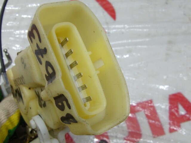 Замок двери TOYOTA Platz 