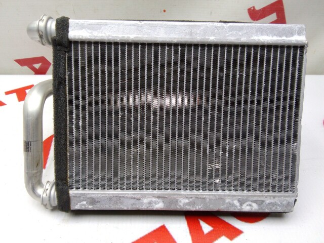 Радиатор печки TOYOTA Ist 