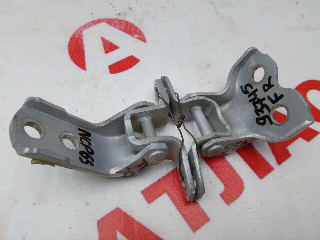 Кронштейны двери TOYOTA Ist 