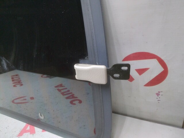 Стекло HONDA Stepwgn 