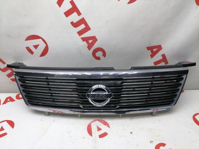Решетка радиатора NISSAN Sunny 
