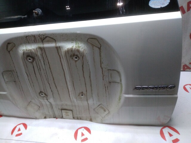 Дверь багажника SUZUKI Escudo 