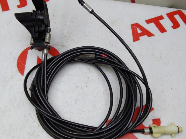 Трос багажника TOYOTA Corolla 