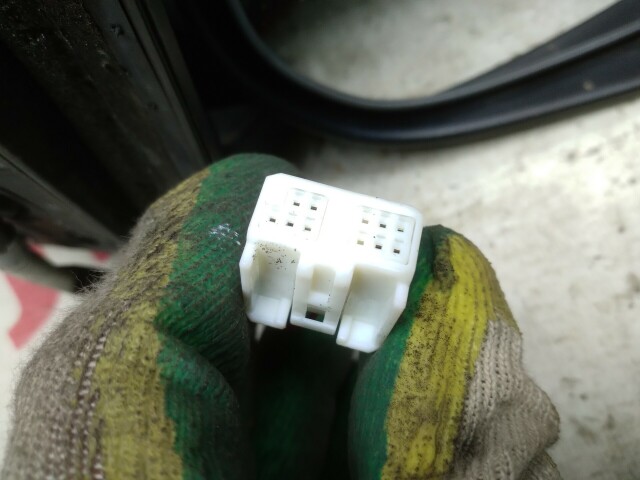 Зеркало TOYOTA Avensis 