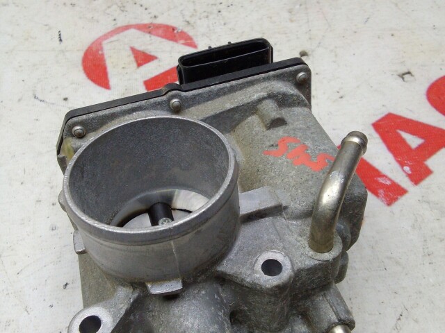 Дроссельная заслонка TOYOTA Corolla Fielder 