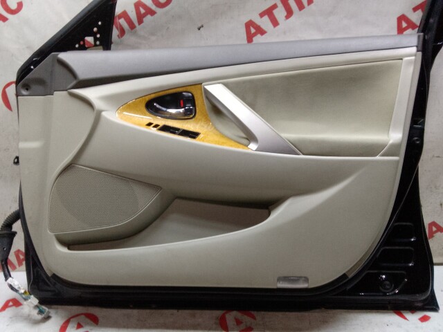 Дверь TOYOTA Camry 