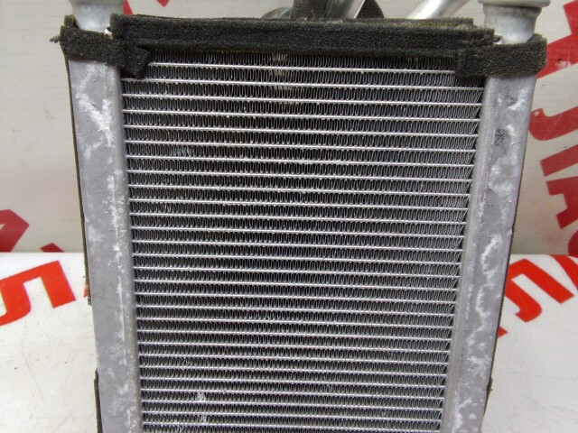 Радиатор печки TOYOTA Ist 