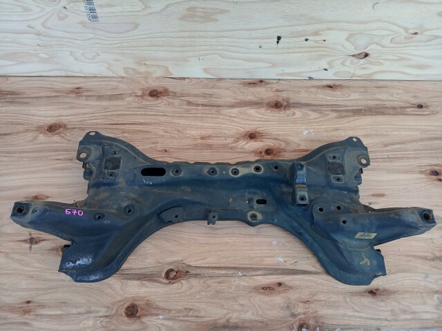 Балка поперечная HONDA Fit 