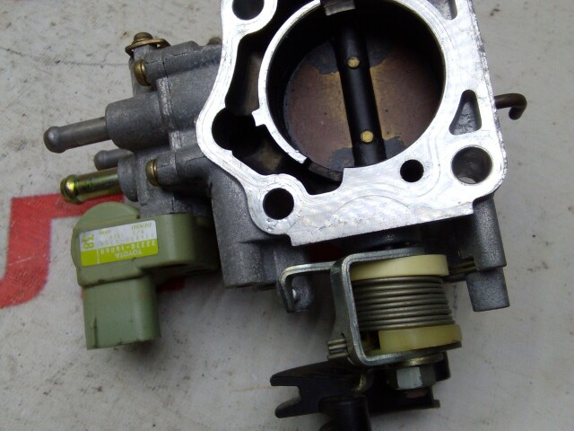 Дроссельная заслонка TOYOTA Caldina 7A-FE