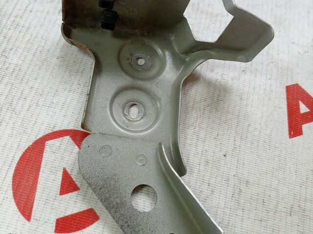 Крепление фары TOYOTA Caldina 