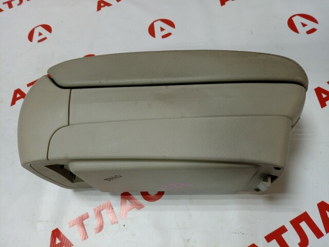 Подлокотник TOYOTA Avensis 