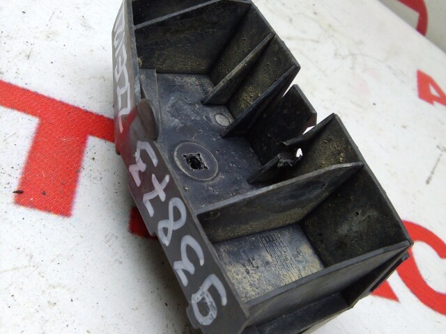 Крепление бампера TOYOTA Corolla 