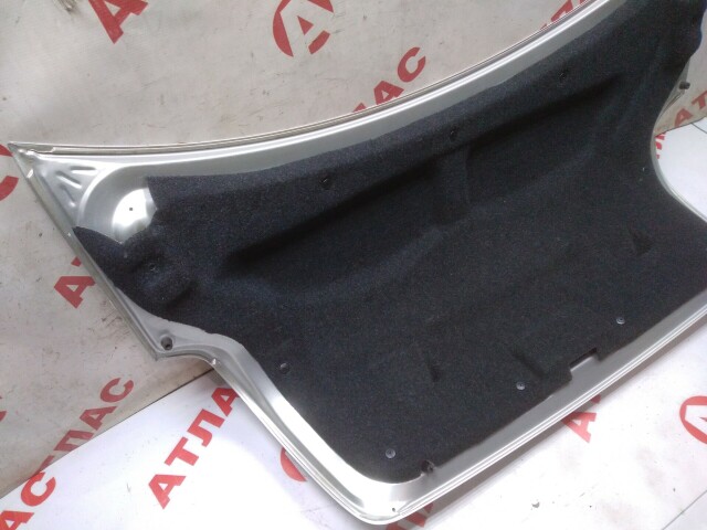 Крышка багажника TOYOTA Avensis 