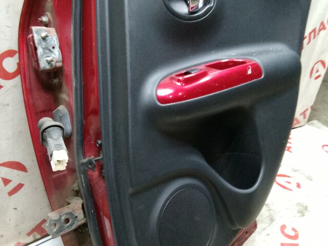 Дверь NISSAN Juke 