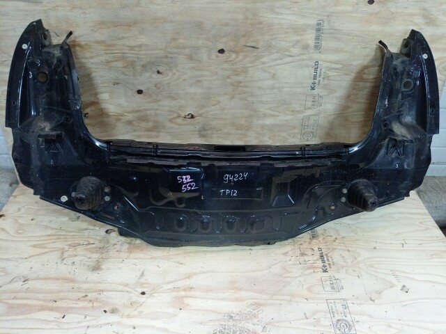 Задняя панель NISSAN Primera 