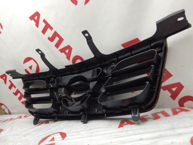 Решетка радиатора NISSAN X-Trail 