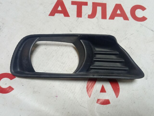 Оправа туманки TOYOTA Camry 