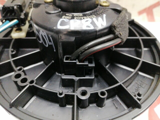 Моторчик печки MAZDA Premacy 