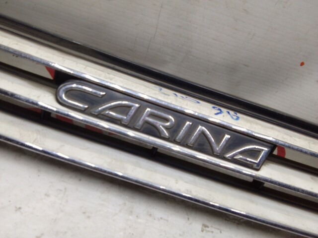 Решетка радиатора TOYOTA Carina 