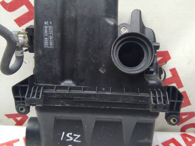 Корпус воздушного фильтра TOYOTA Vitz 1SZ-FE