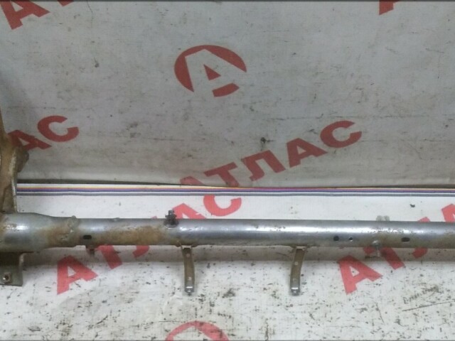 Усилитель панели (торпедо) TOYOTA Corolla 