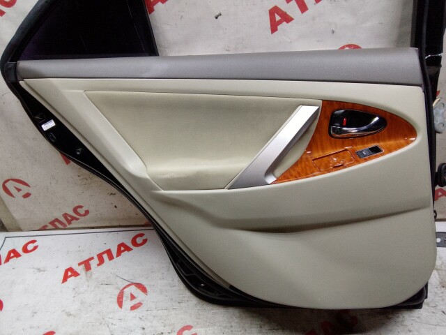 Дверь TOYOTA Camry 