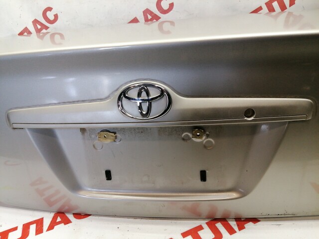 Крышка багажника TOYOTA Corolla 