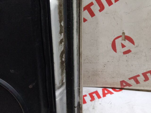 Дверь TOYOTA Ist 