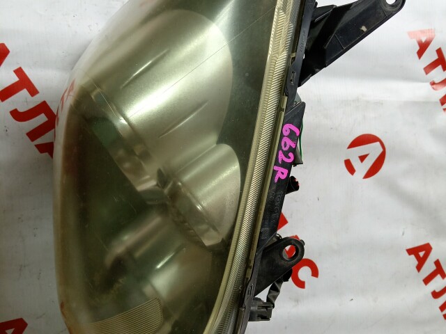 Фара TOYOTA Avensis 